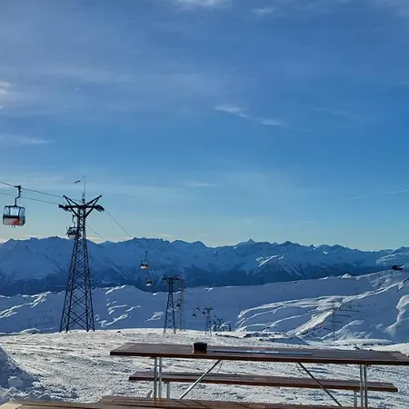 Stenna Allegra 公寓 *